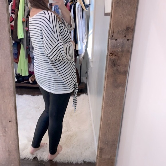 Time and Tru white and maxi striped tie front top size XXlarge - Picture 3 of 4